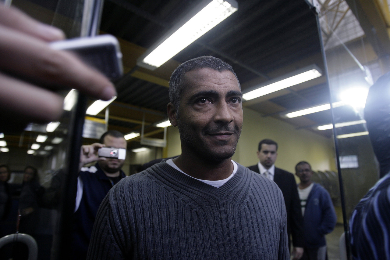 早报：疑云重重